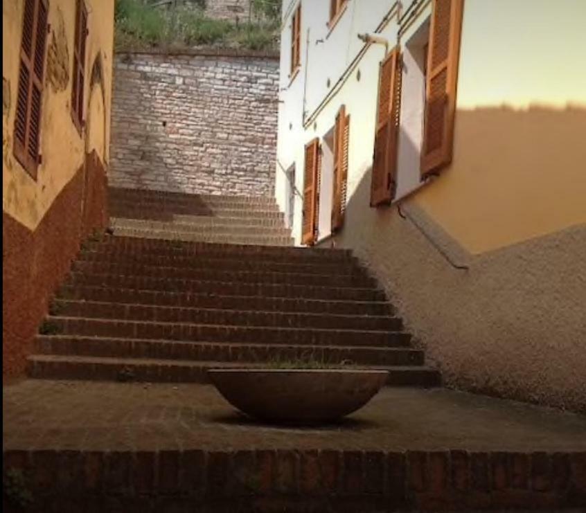 Apartament Casa Leo Fossombrone Zewnętrze zdjęcie